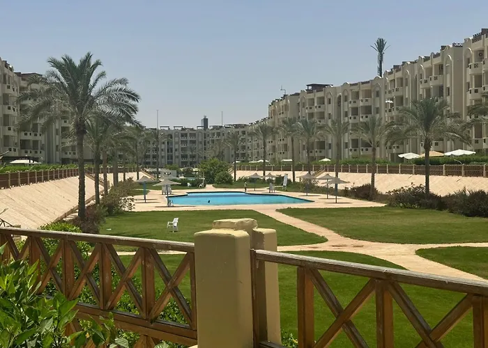 Stella Heights - Cozy 3Bd Chalet With Amazing Private Garden - North Coast ستيلا هايتس الساحل الشمالي - شاليه ارضي بحديقه